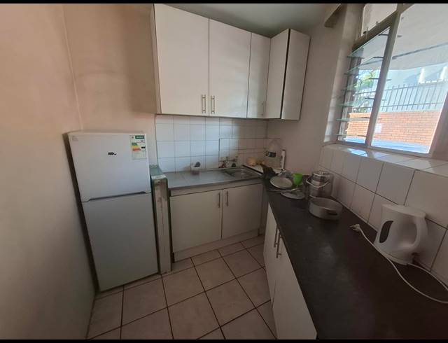 3 BEDROOM APARTMENT FOR SALE IN SUNNYSIDE